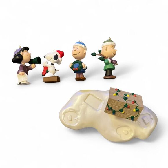 Hallmark Keepsake 2000 Peanuts A Snoopy Christmas 5 Piece Ornament Set Woodstock - Picture 3 of 8